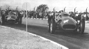 [thumbnail of 1957 argentine gp - stirling moss (maserati), juan manuel fangio (maserati).jpg]